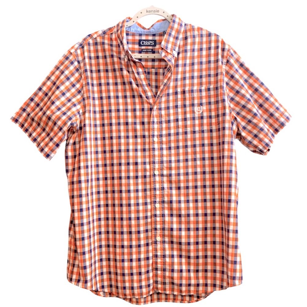 Chaps casual men’s button down. Great condition! Size XL